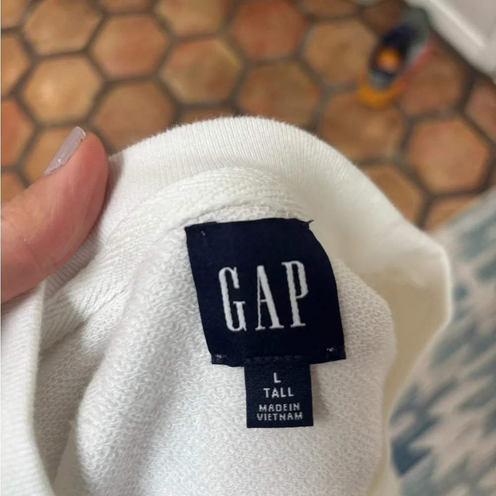 Gap Women's White Cropped Sweatshirt Top - Picture 6 of 7